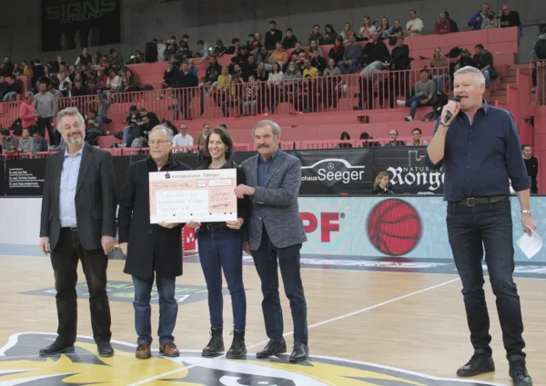 Spendenübergabe 10.12.2022